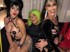 Anitta Mostrou Os Peitos Na Festa De Halloween Com Famosas Na Putaria